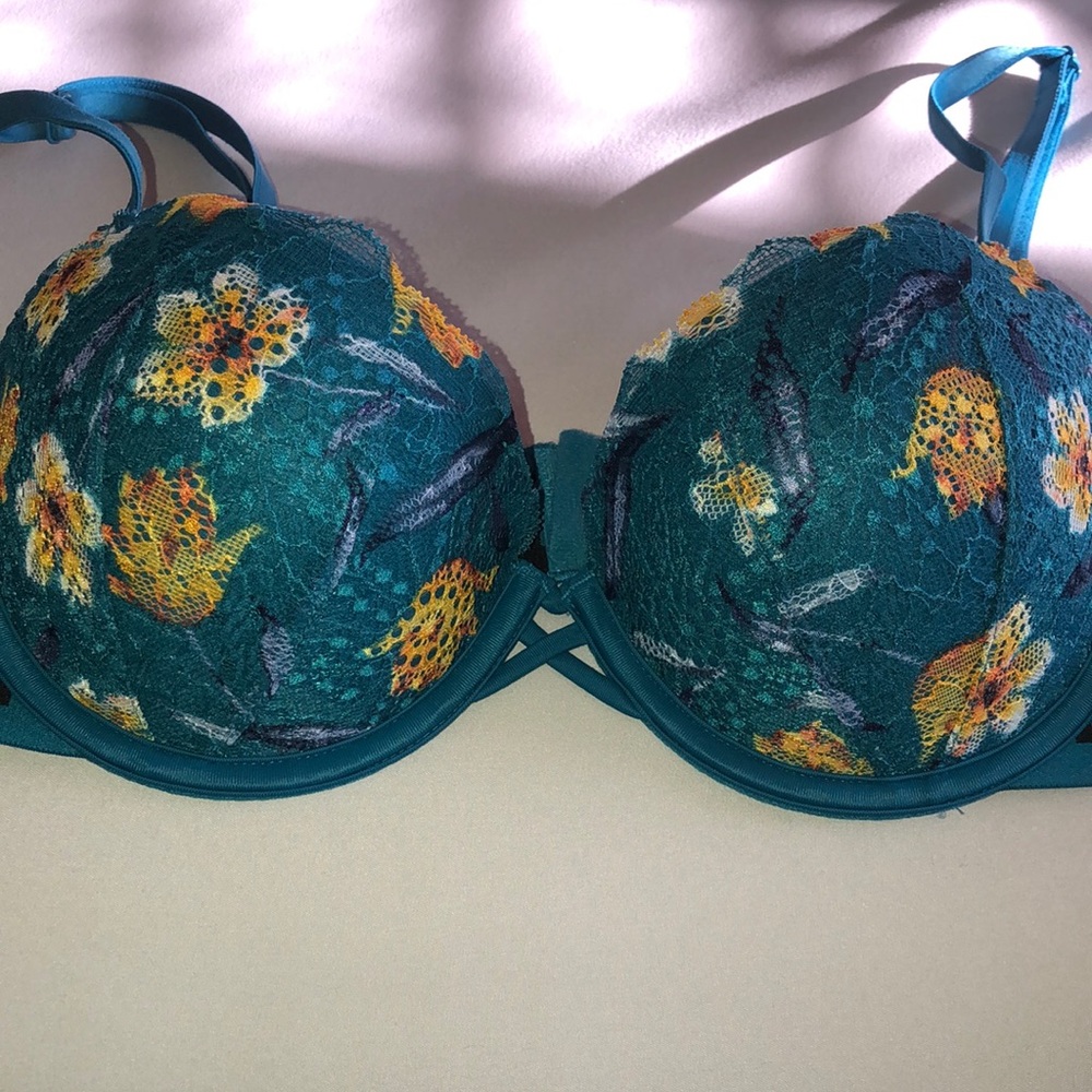 PINK Victoria's Secret Pushup Size 36B Bra